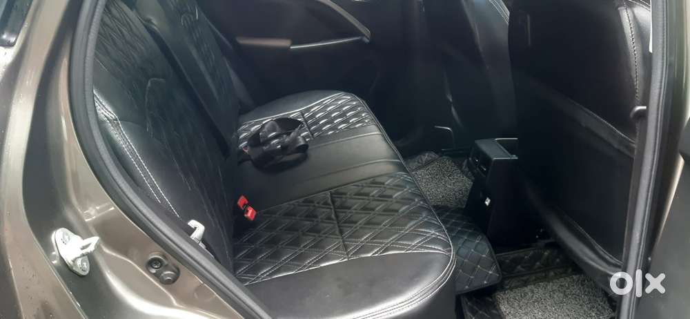 Maruti Suzuki Brezza 1.5 Zxi Smart Hybrid, 2023, Petrol