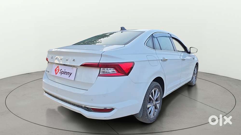 Skoda Slavia Style 1.0l Tsi Mt, 2022, Petrol