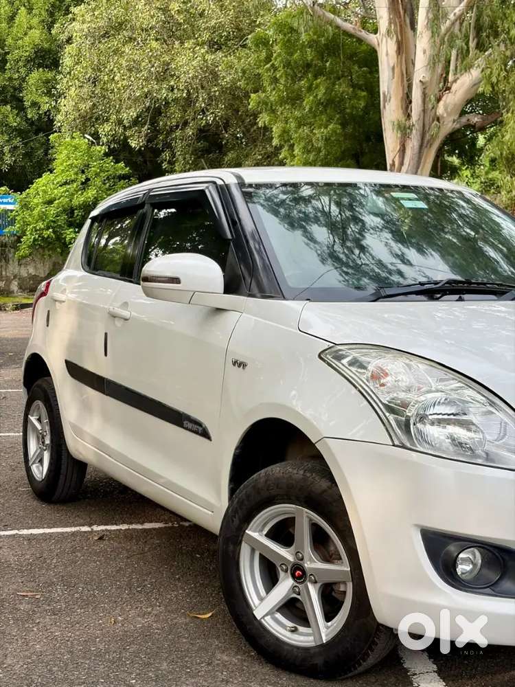 Maruti Suzuki Swift Vxi 2014