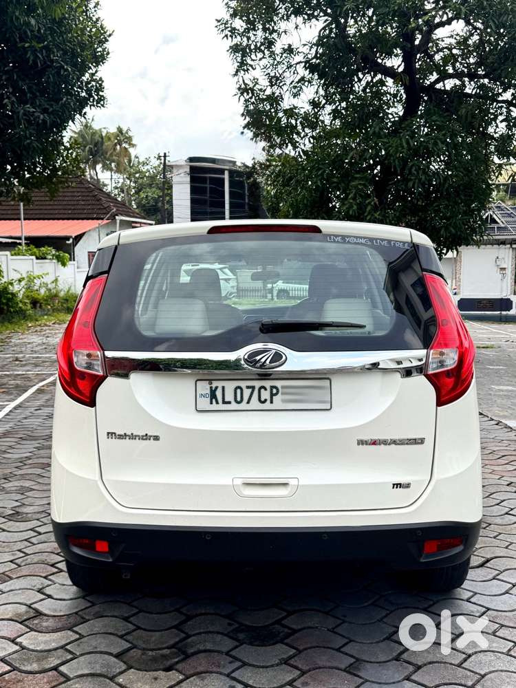 Mahindra Marazzo M8, 2018, Diesel