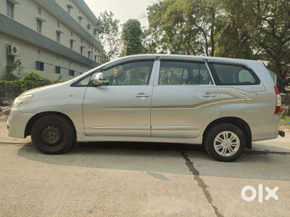 Toyota Innova 2.5 G (diesel) 8 Seater, 2015, Diesel