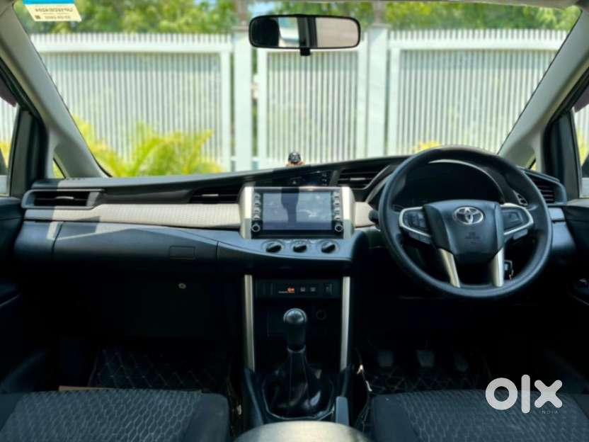 Toyota Innova Crysta 2.4 G Mt, 2022, Diesel