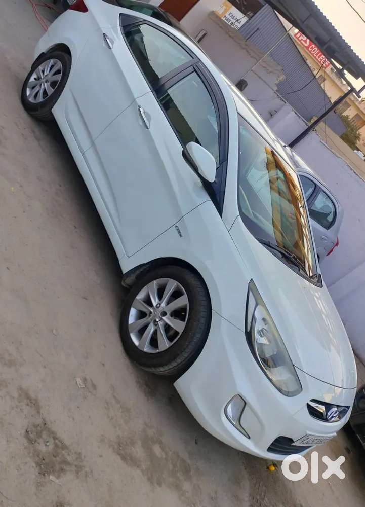Hyundai Verna Top Model Showroom Condition Everything Is Working