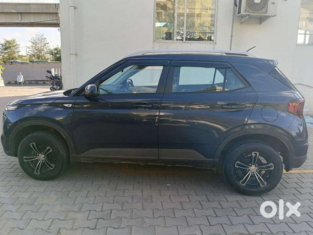 Hyundai Venue S Turbo Dct, 2020, Petrol