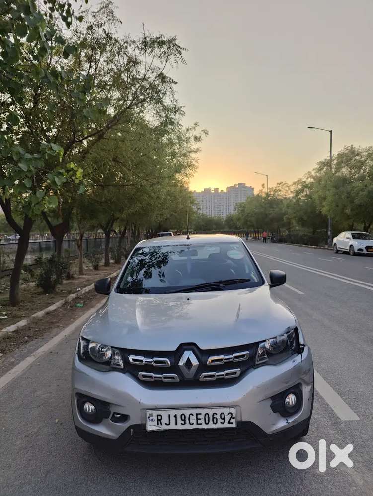 Car Kwid 2016 Rxt 90400 1st Owner Single Hand Driven Cng Fitted 32 Kml