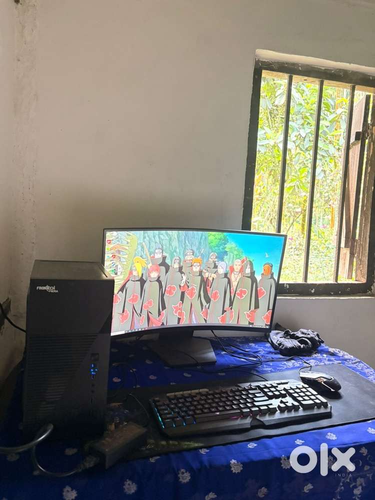 Curved monitor setup