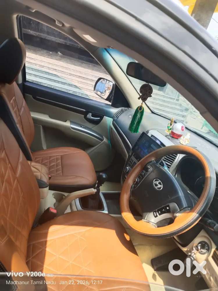 Hyundai Santa Fe 2012 Diesel 196000 Km Driven 7+1 Seating Capasity