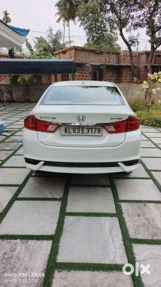 Honda City 1.5 V 5th Gen I-vtec Mt, 2017, Petrol