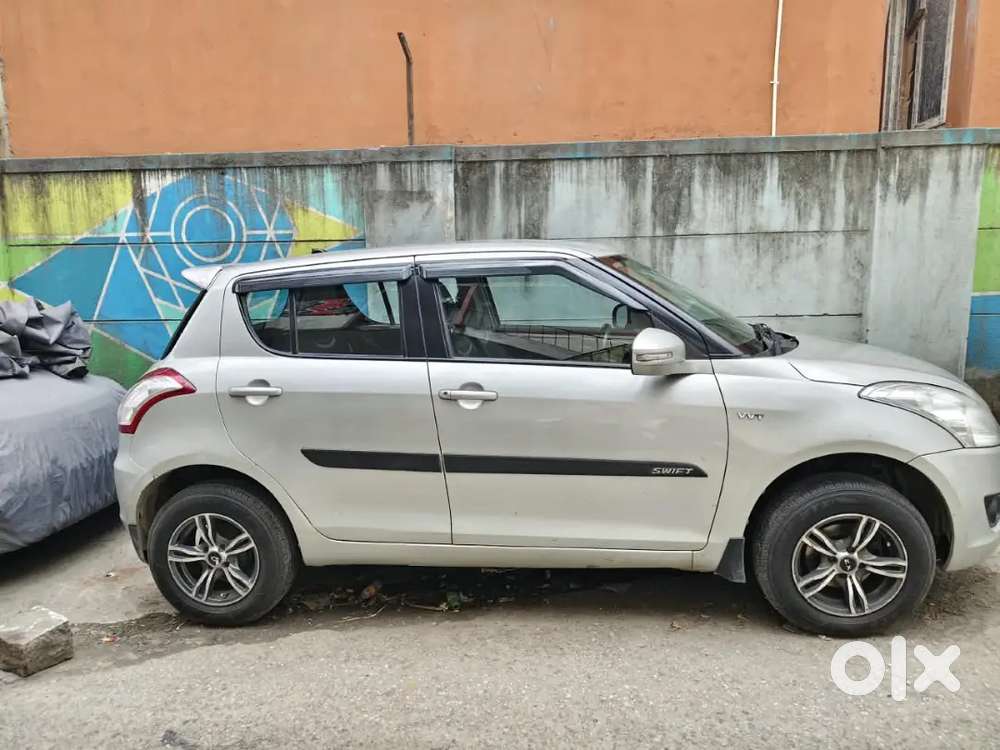 Maruti Suzuki Swift Petrol 2013