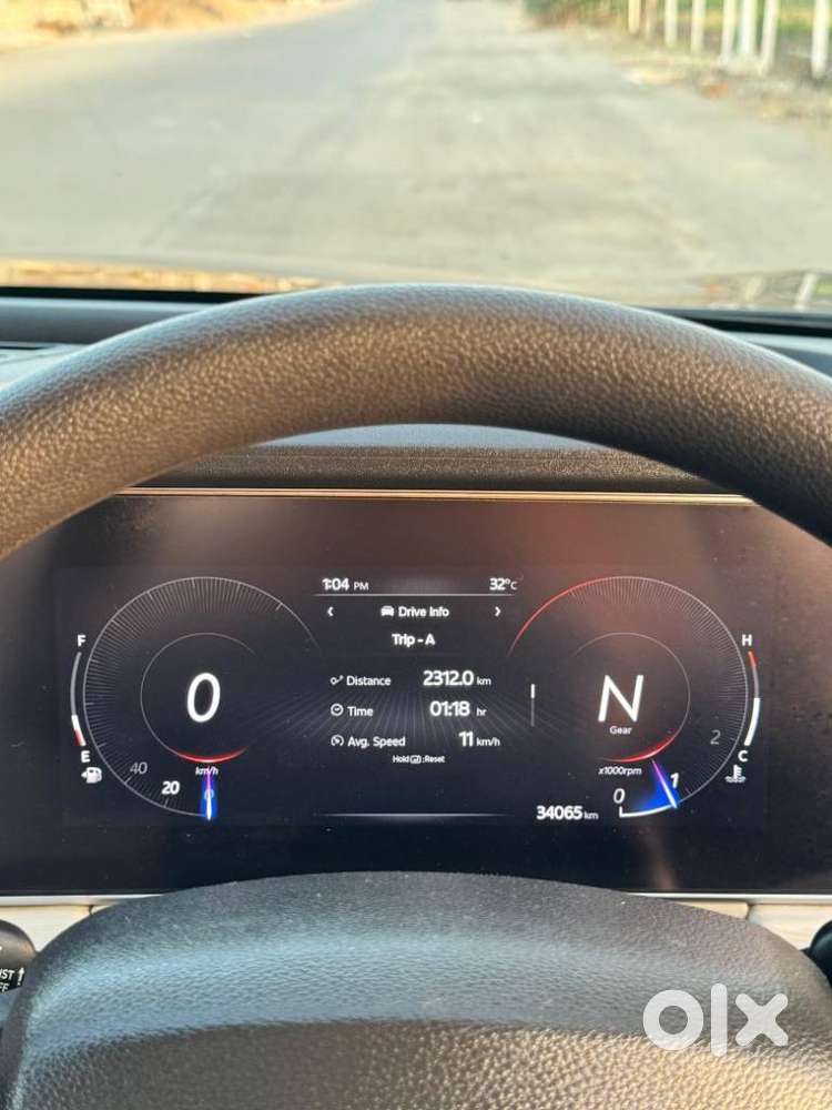 Mahindra Xuv700 2.0 Ax 5 Petrol Mt Str, 2022, Petrol