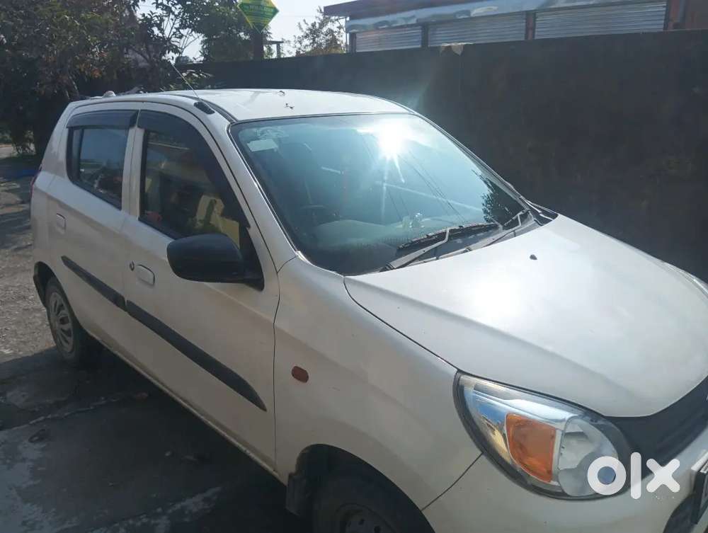 Colour Superior White Capacity 5 Seater