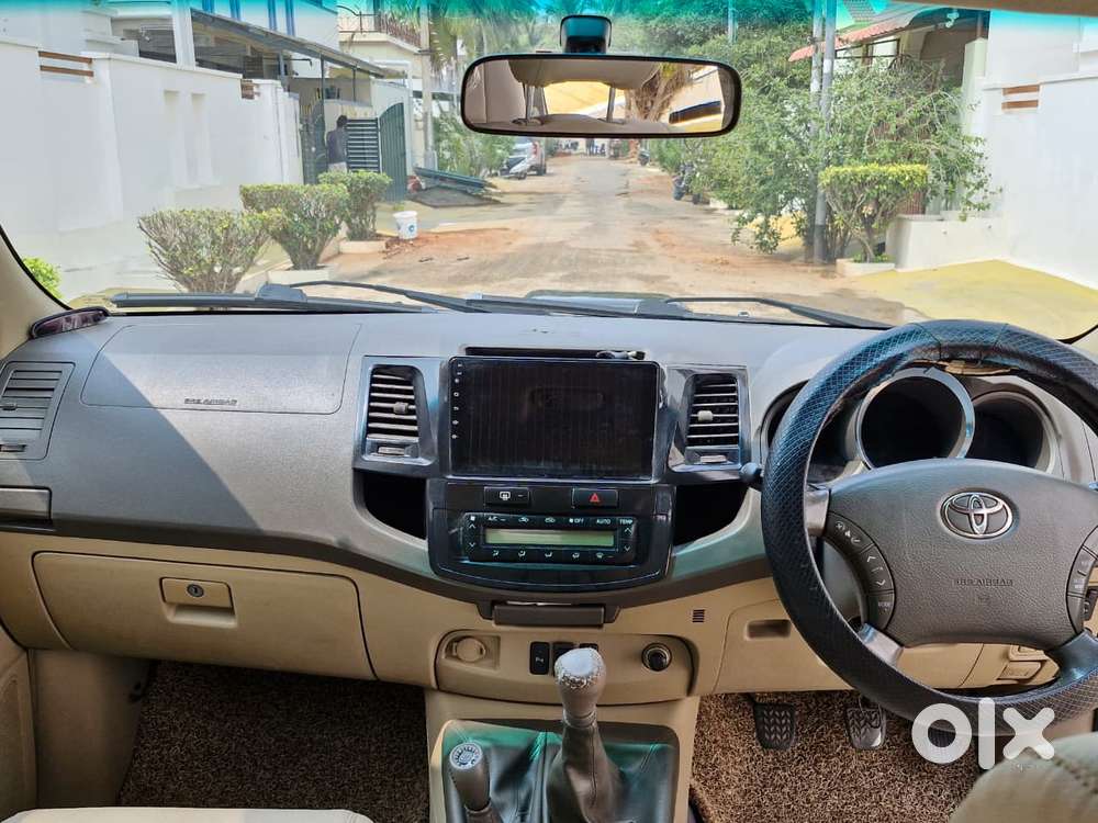 Toyota Fortuner 3.0 4x4 Manual, 2011, Diesel