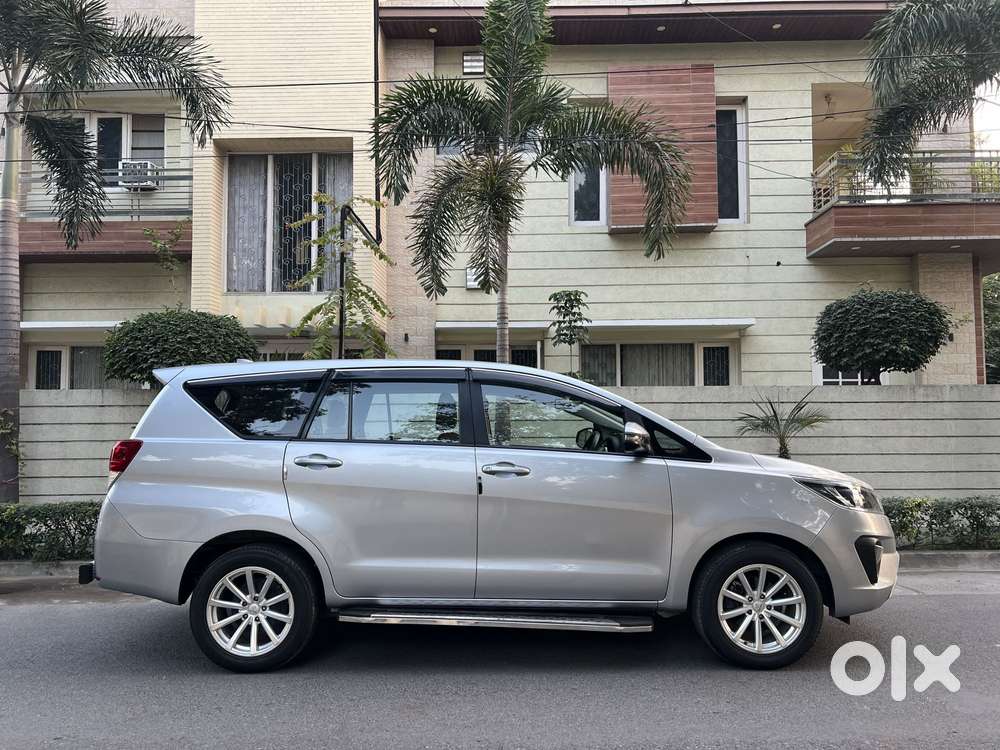 Toyota Innova Crysta 2.4 Gx Limited Edition At 7 Str, 2022, Diesel