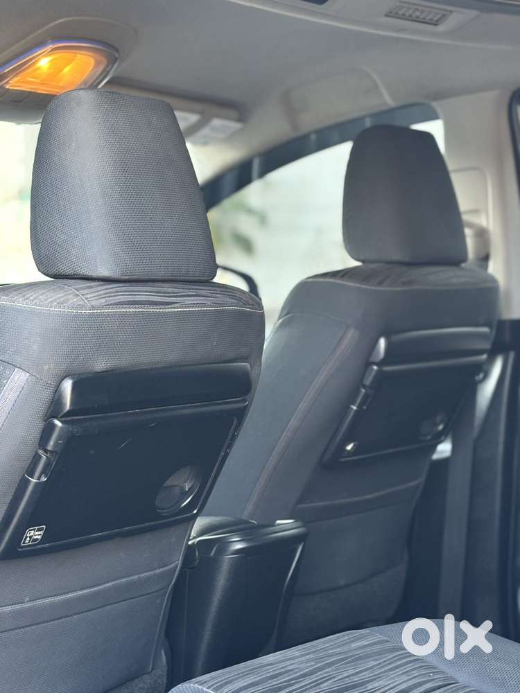 Toyota Innova Crysta 2.4 V, 2017, Diesel
