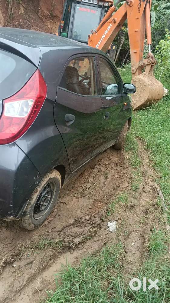 Hyundai Eon Plus 2015 Petrol 90000 Km