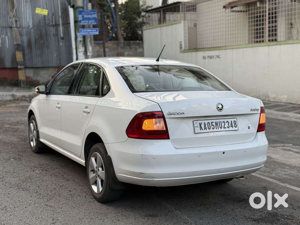 Skoda Rapid 1.6 Mpi Ambition, 2016, Petrol