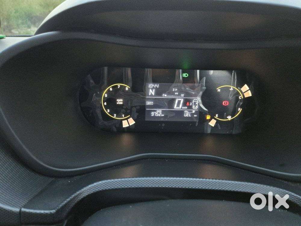 Tata Nexon 1.5 Revotorq Xma Amt (s), 2025, Petrol