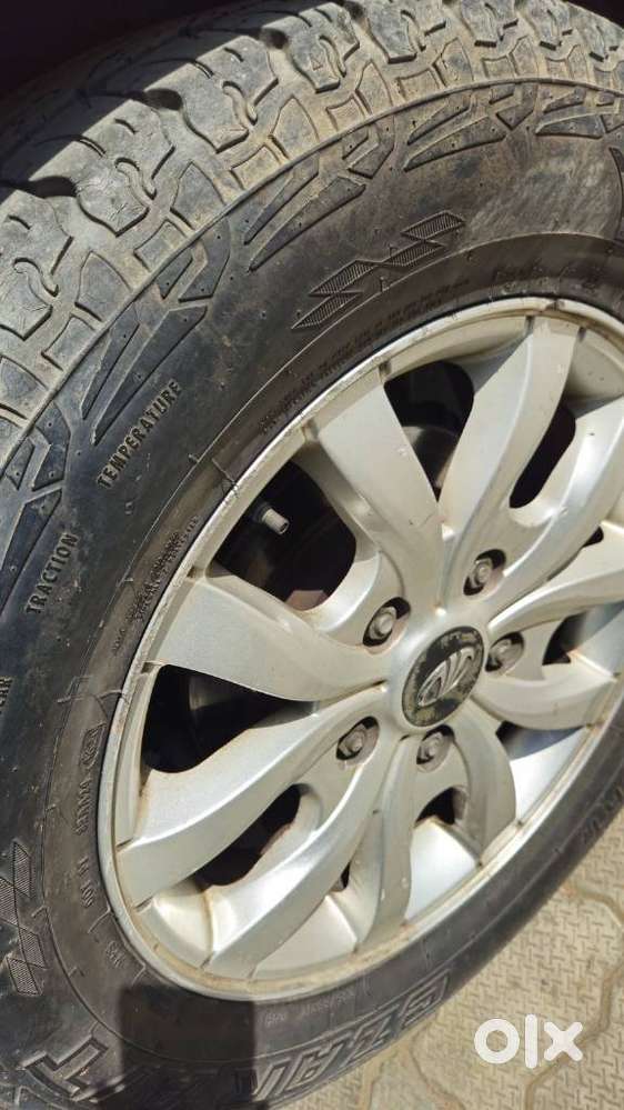 Mahindra Xuv500, 2015