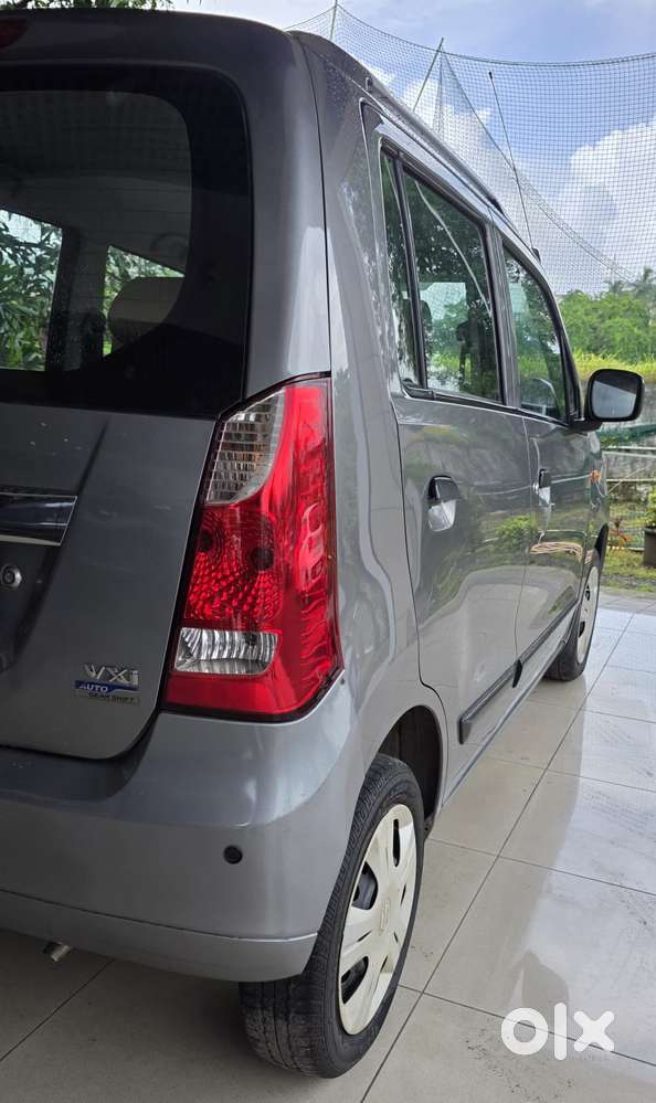 Maruti Suzuki Wagon R Vxi Amt1.2, 2016, Petrol