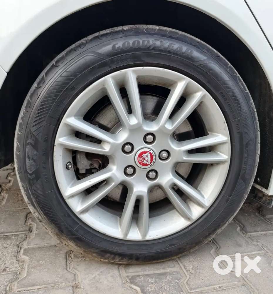 Jaguar Xe Petrol Automatic 2016