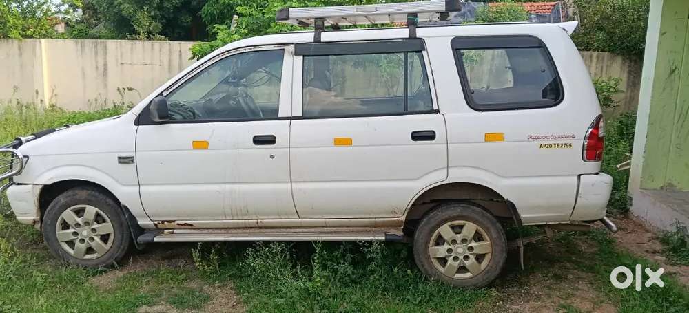 Chevrolet Tavera Ls B1 2011 Second Owner