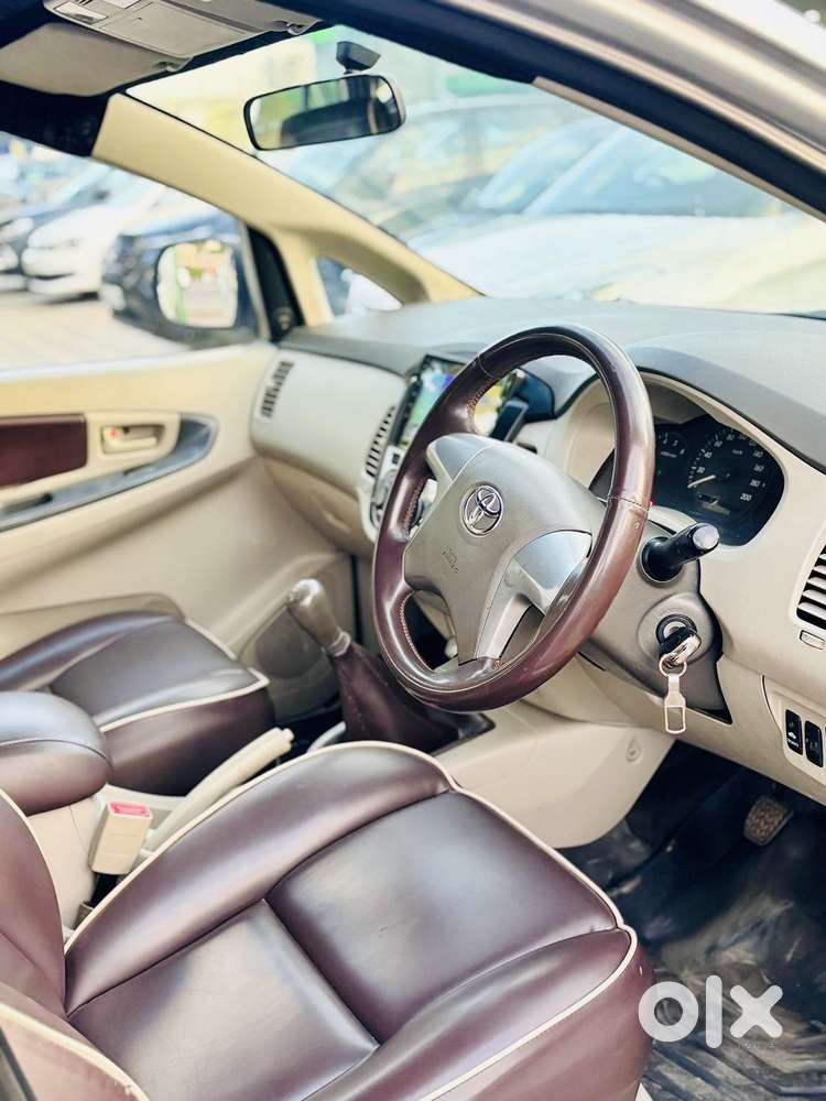Toyota Innova 2.5 Gx 8 Seater Limited Edition, 2013, Diesel