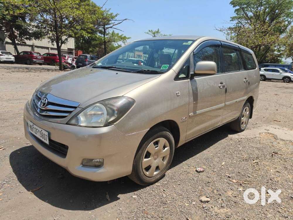Toyota Innova 2.5 Gx 7 Seater Bs Iv, 2010, Diesel