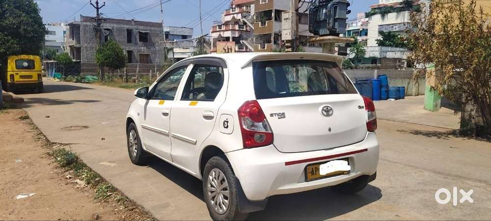 I Want Sell My Car Tyota Etios Liva 2015 3.30 L