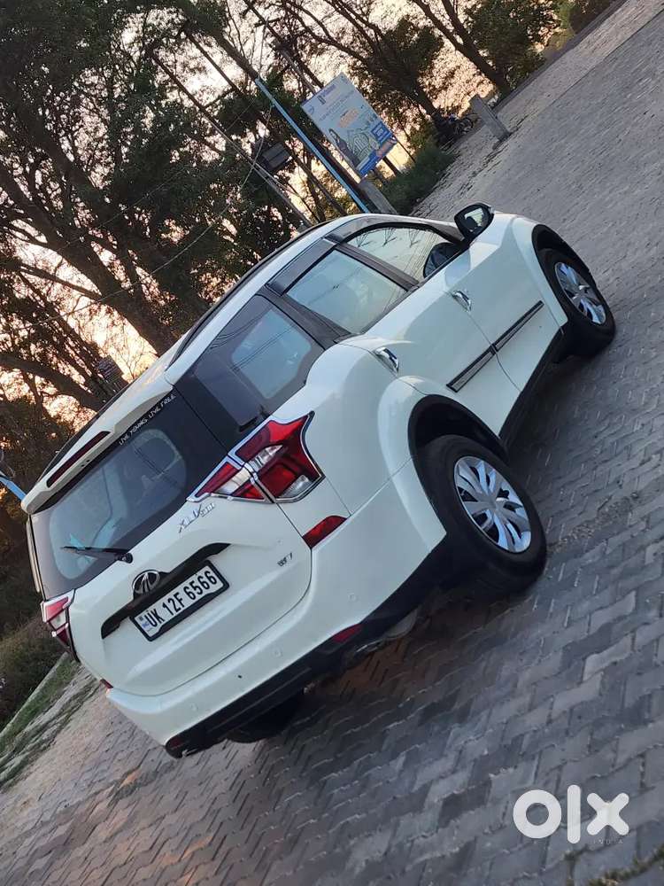 Mahindra Xuv 500
1st Owner 
Push Button Stat