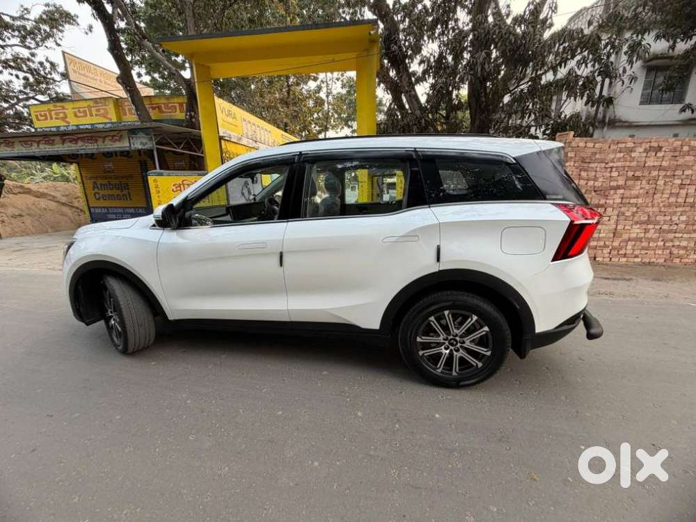 Mahindra Xuv700 2.2 Ax 7 Diesel Mt Luxury Pack Str, 2025, Diesel