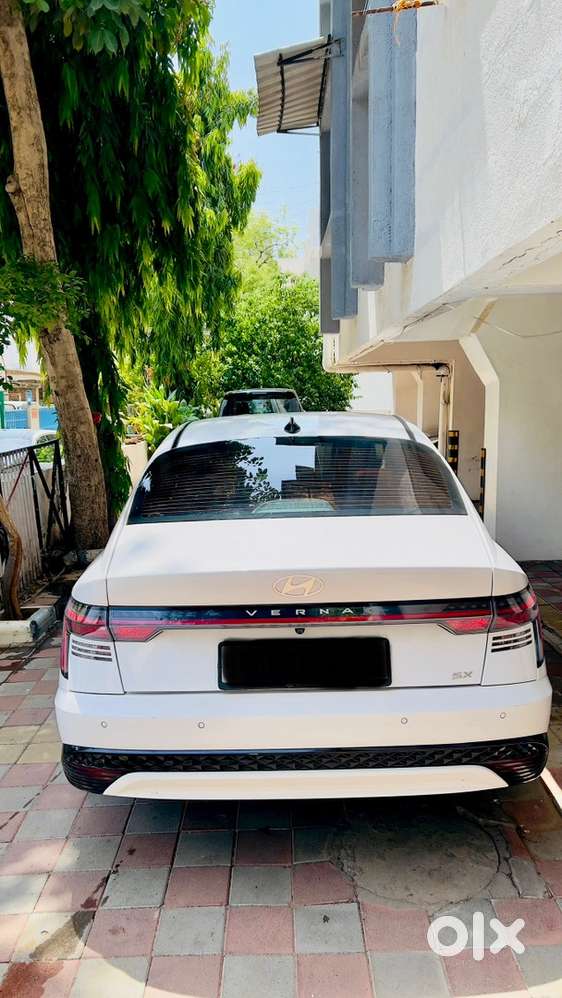 Hyundai Verna Automatic Sx 2023 Petrol Well Maintained