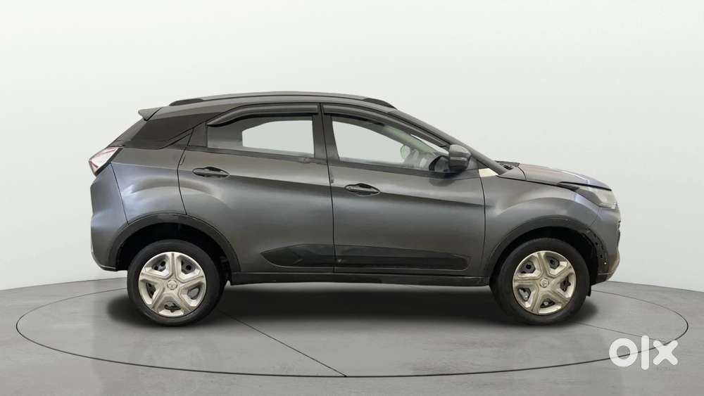 Tata Nexon 1.2 Revotron Xm (s), 2022, Petrol