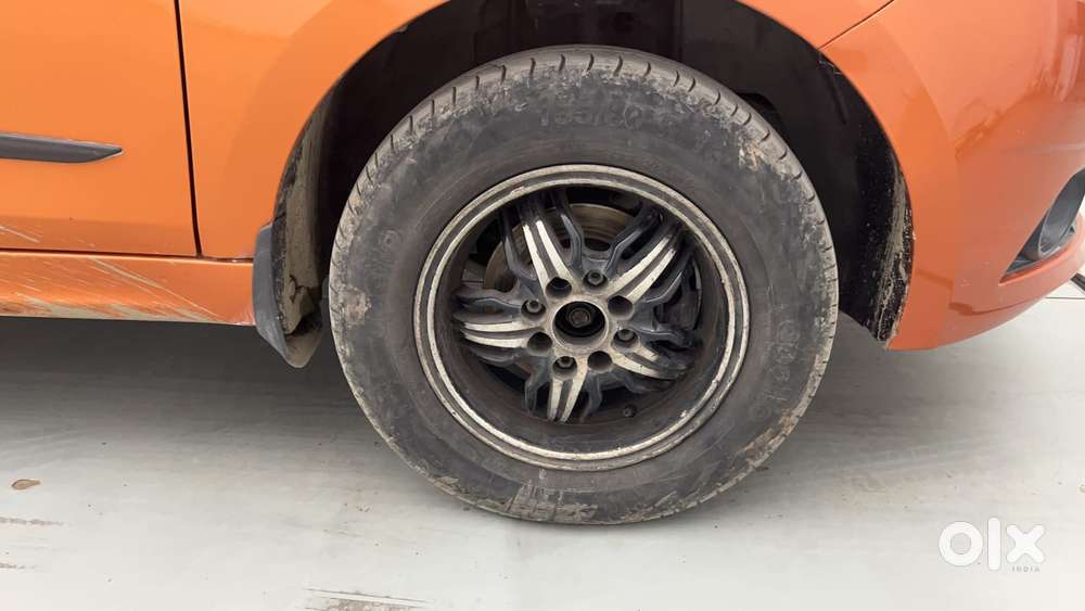 Tata Tiago Xe, 2018, Petrol