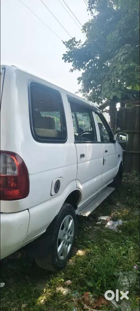 Chevrolet Tavera Ls 2015 Diesel Manual 3rd Owner