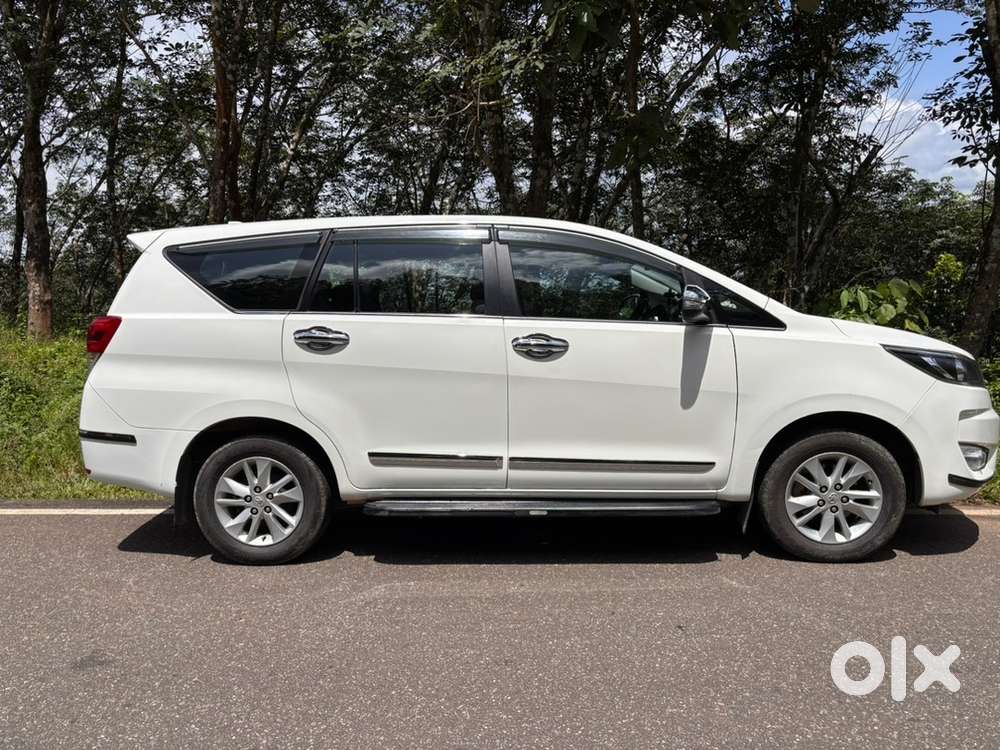 Toyota Innova Crysta 2023 Diesel 127171 Km Driven