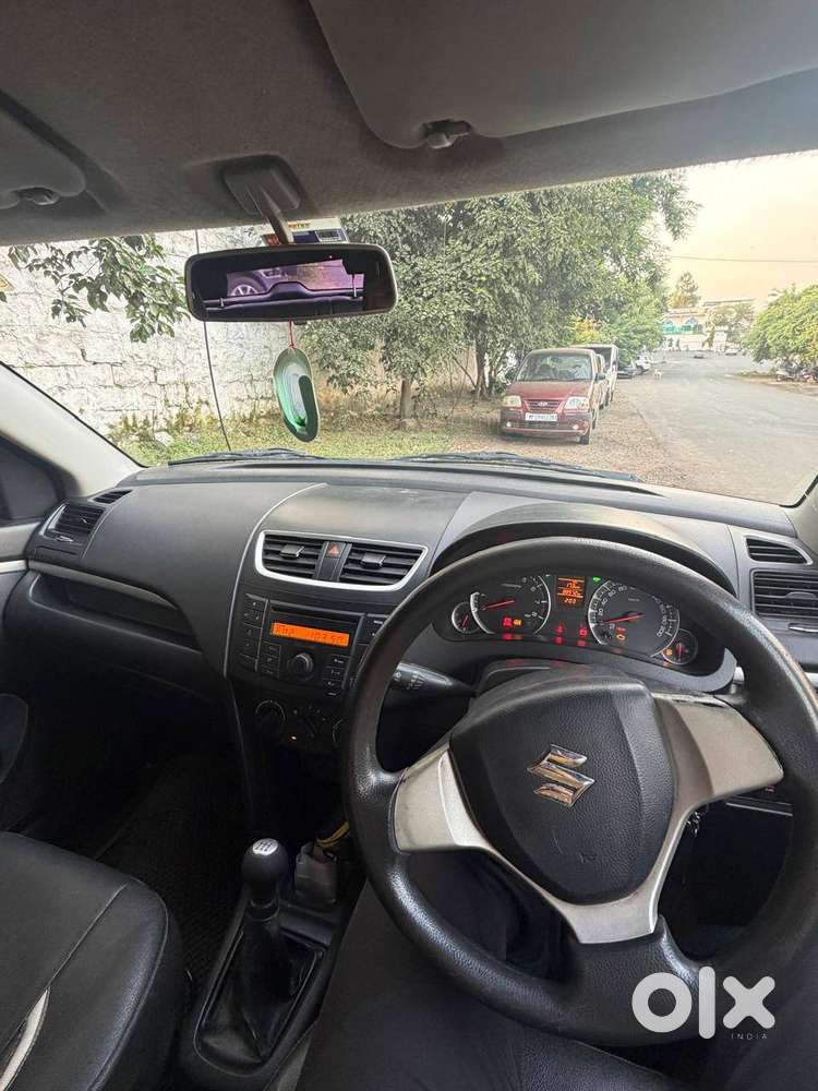 Maruti Suzuki Swift Vxi 2013