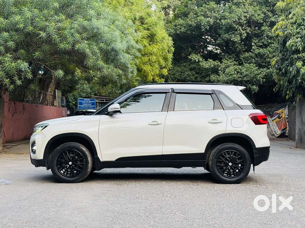 Maruti Suzuki Brezza Vxi At, 2022, Petrol