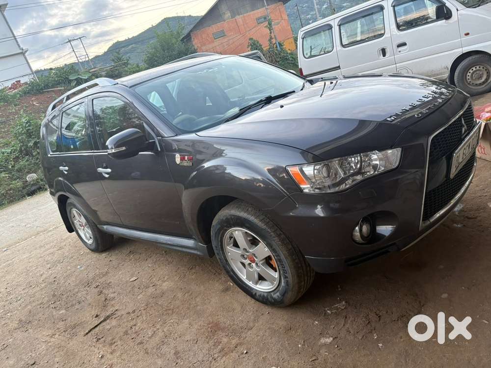 Mitsubishi Outlander Petrol 2011