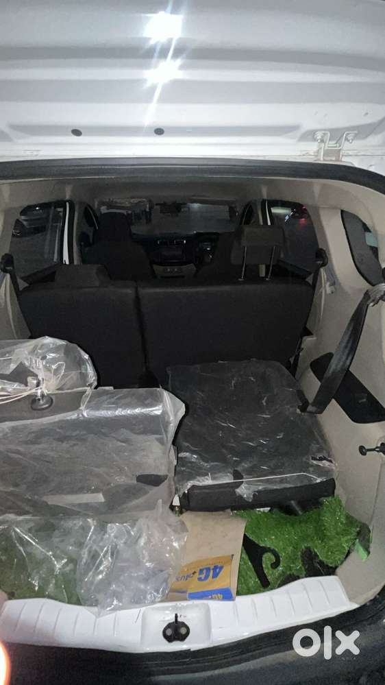 Renault Triber Rxl, 2025, Petrol