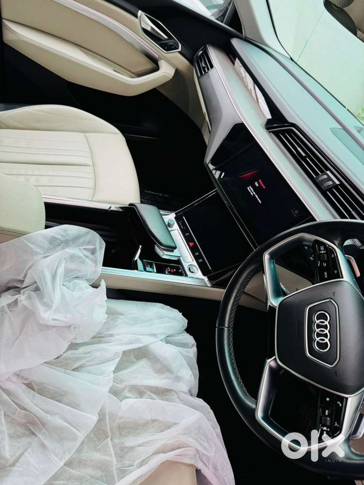 Audi Q8 E-tron 2024 Electric 14000 Km Driven