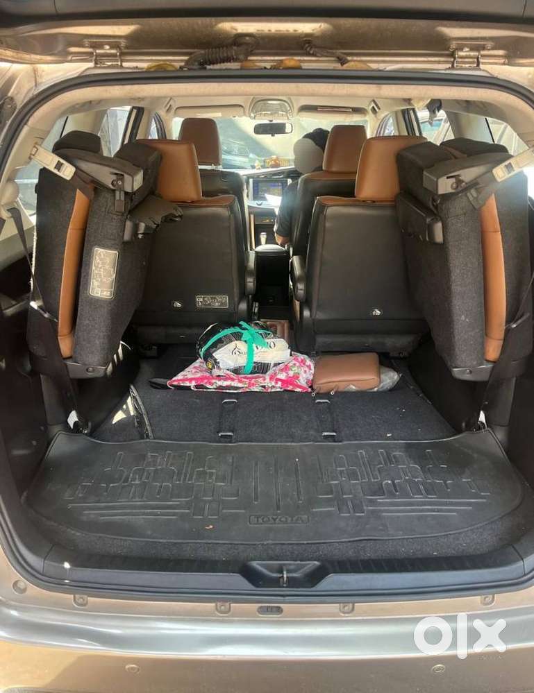 Toyota Innova Crysta 2.8z Automatic, 2016, Diesel