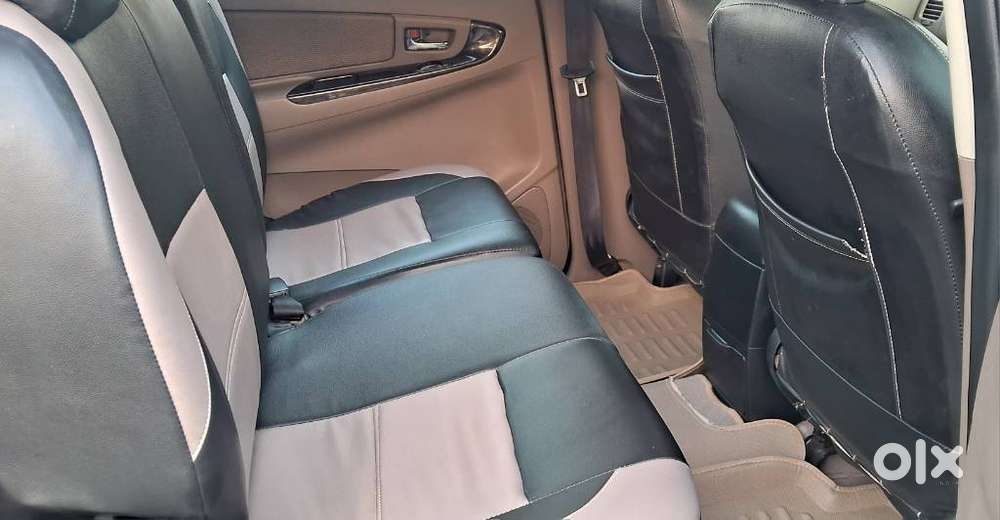 Toyota Innova 2.5 V 8 Str, 2015, Diesel