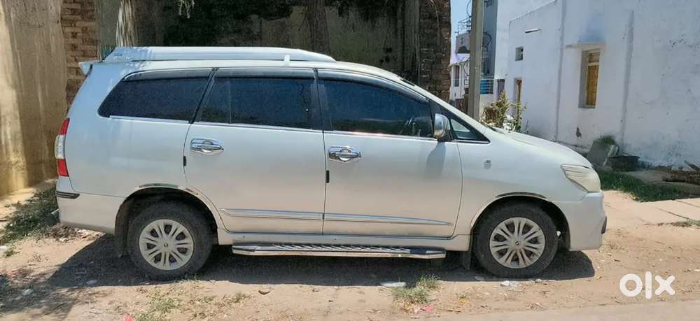 Toyota Innova 2013