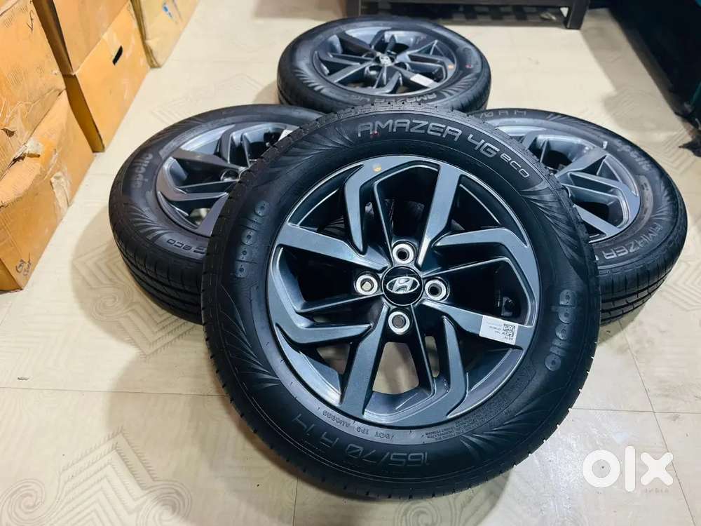 14*inch i10 Nios Sports Alloy wheels with Tyres zero kms used Spare