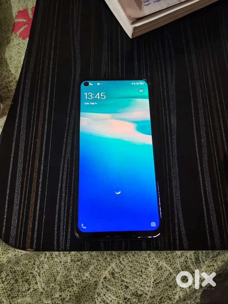 Vivo 1935 in 128 gb
