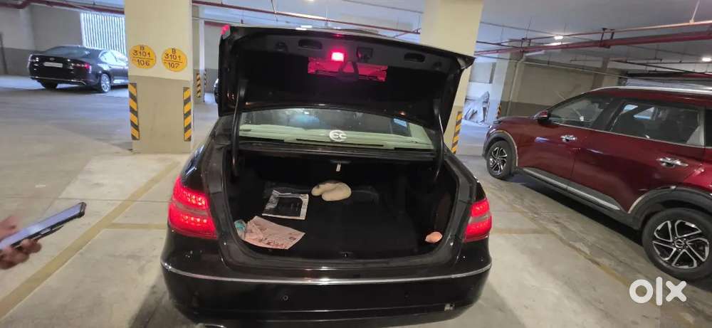Mercedes-benz E-class 2011