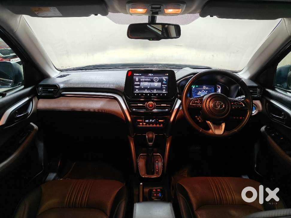 Toyota Urban Cruiser Hyryder 1.5 V Hybrid, 2023, Petrol