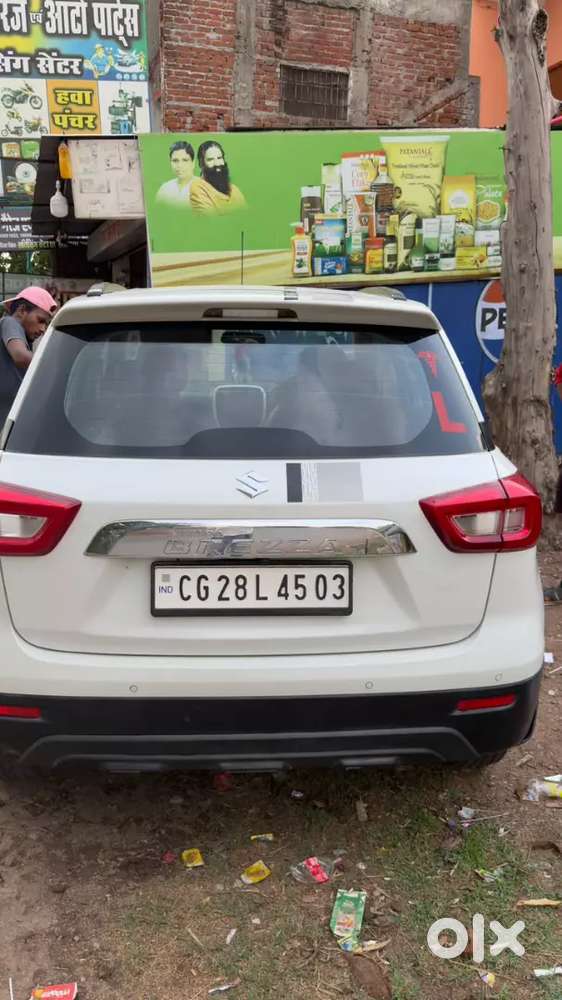 Maruti Brezza Lxi 2020 Model  Drive 80000 Km