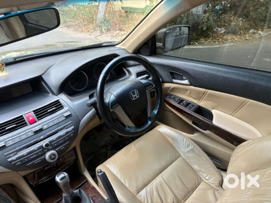 Honda Accord 2.4 Manual, 2009, Petrol