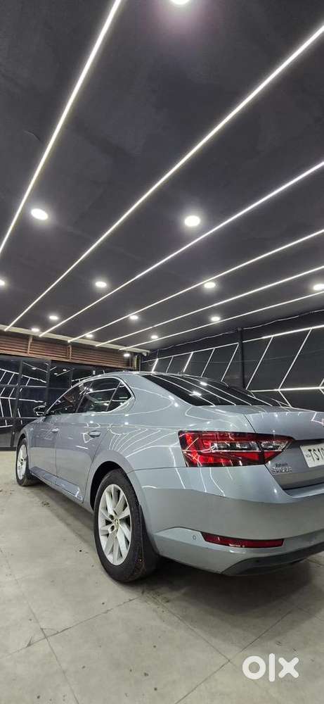 Skoda Superb 2019 Diesel Well Maintained